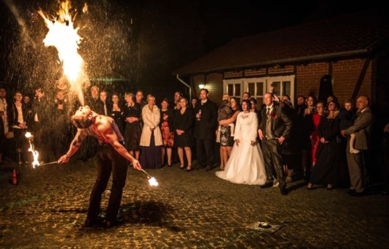 user-upload/business/work-media/d60va6luirf4n0vn7qqmiu_hochzeitsfeuershow.jpeg